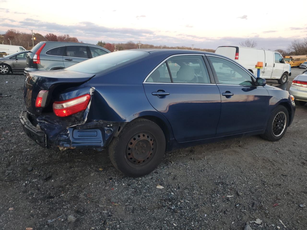 Toyota Camry Base Image 3