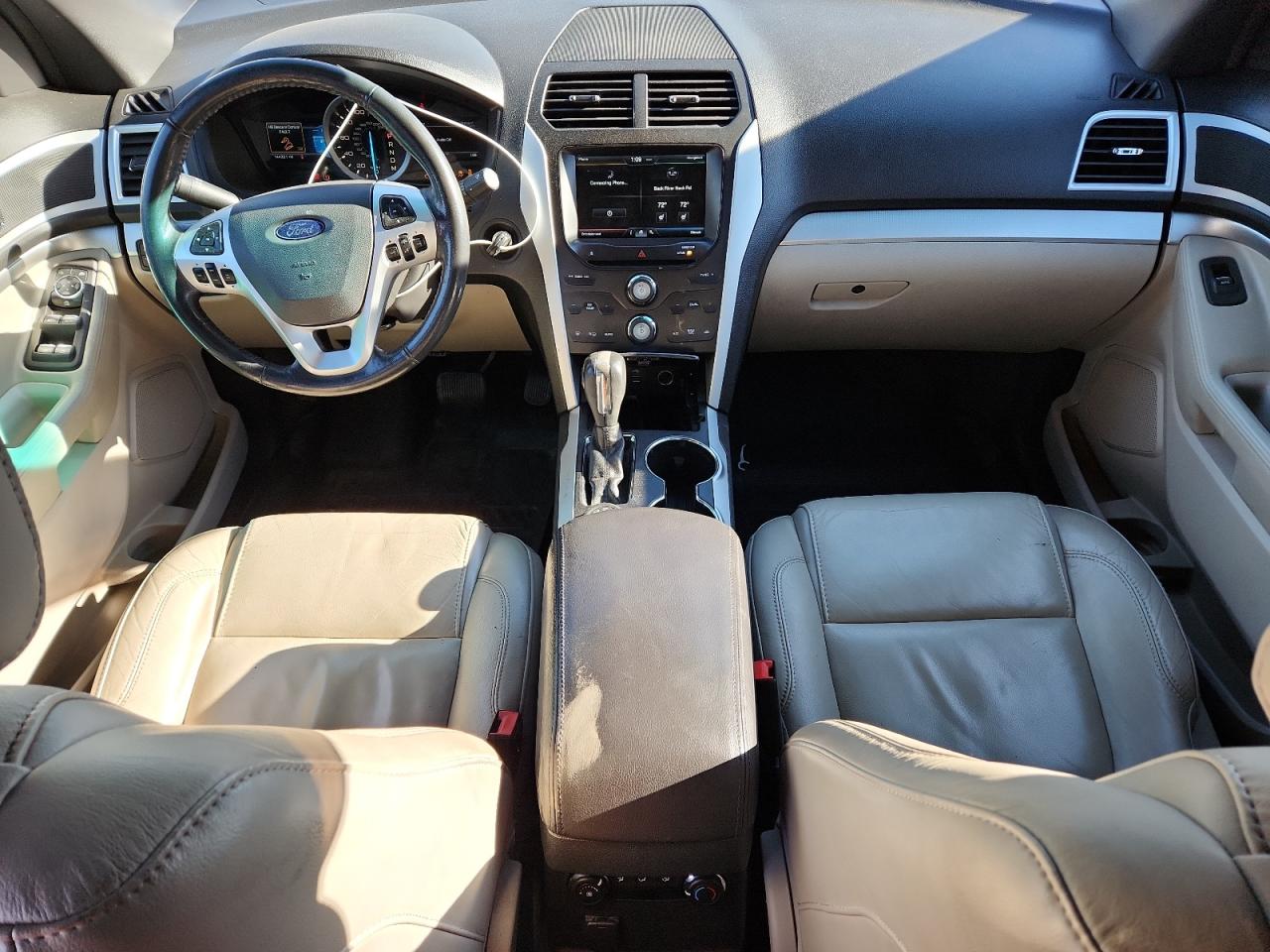 Ford Explorer Xlt Image 4