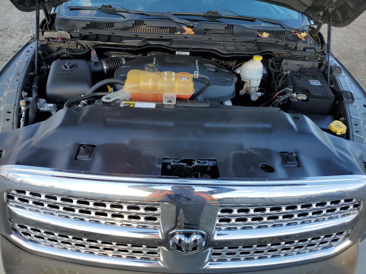 Ram 1500 Laramie Image 6