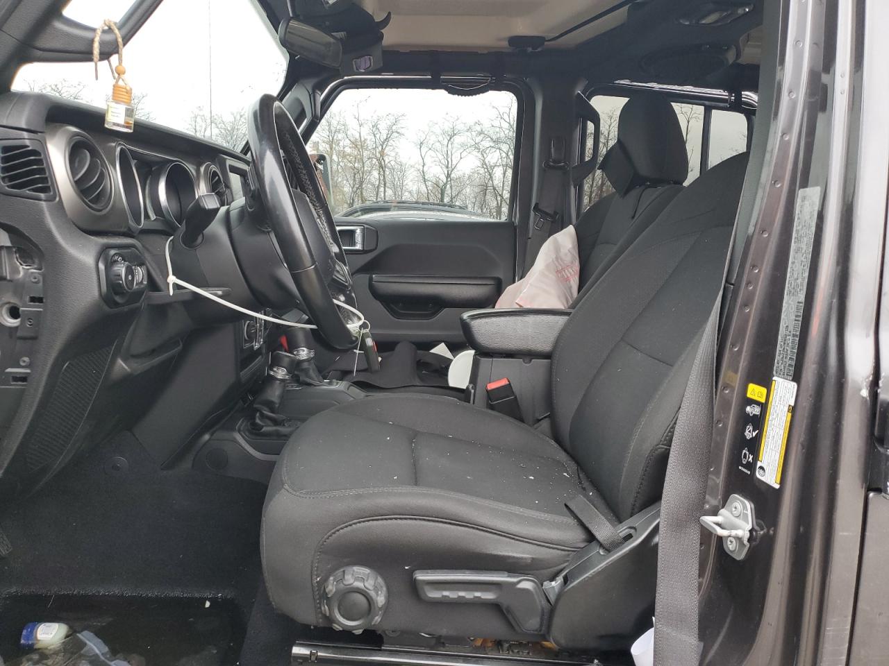 Jeep Wrangler Sport Image 8