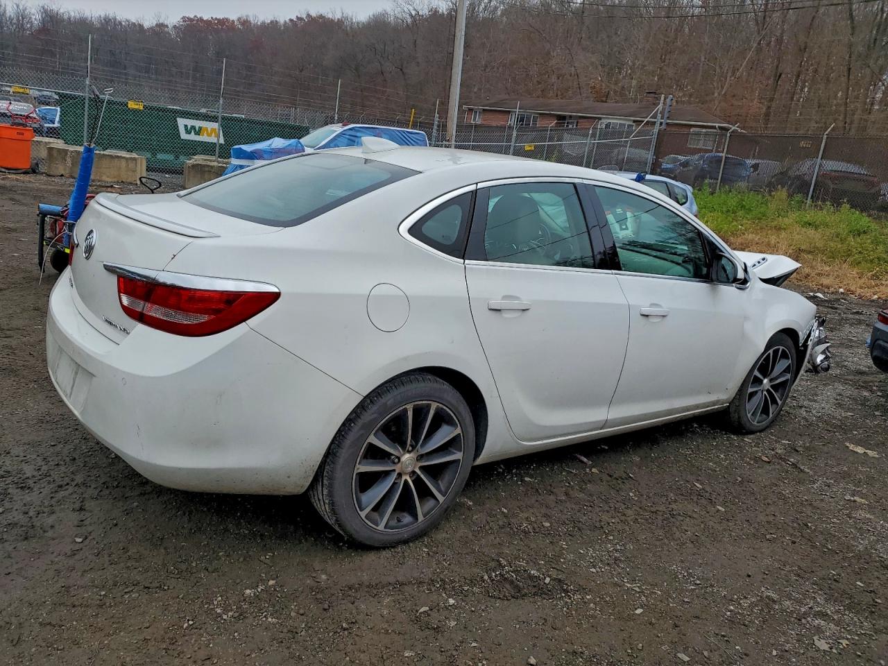Buick Verano Sport Touring Image 9