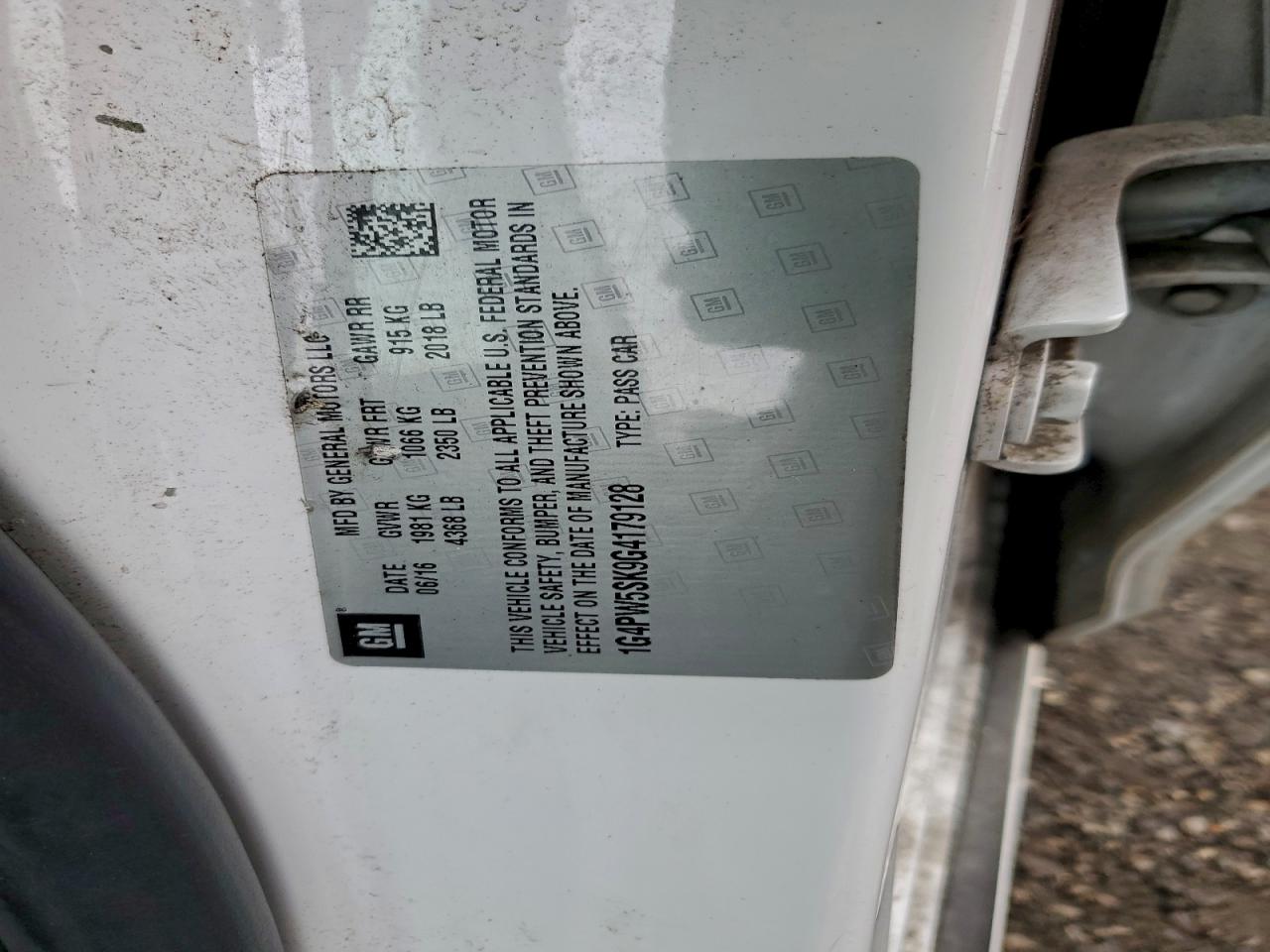 Buick Verano Sport Touring Image 8