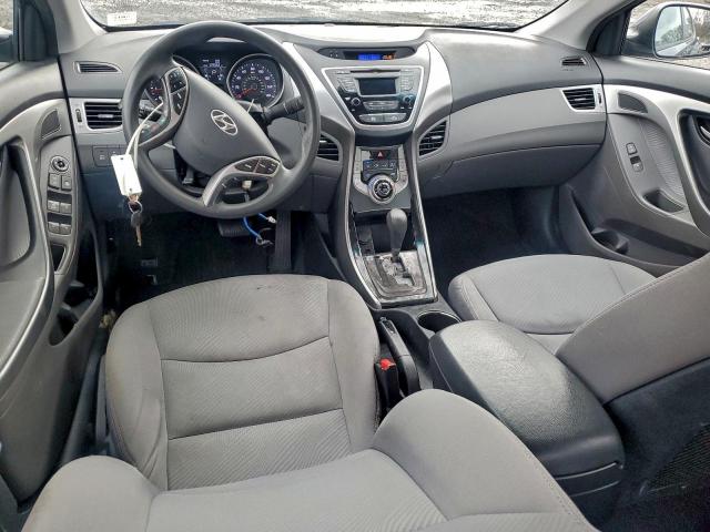 Hyundai ELANTRA Gls Image 9