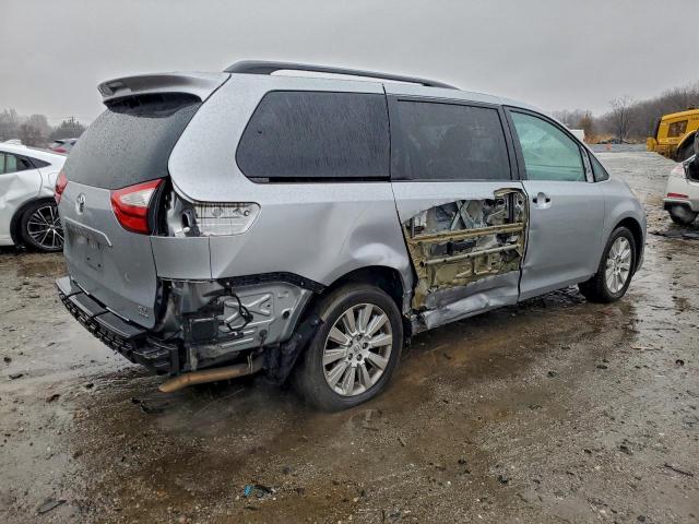 Toyota Sienna Xle Image 7