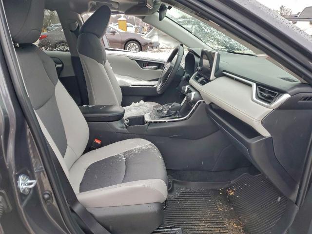 Toyota RAV4 Xle Image 10