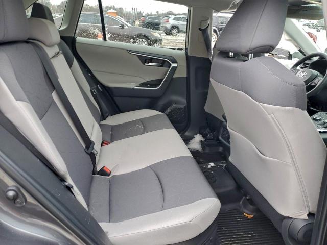 Toyota RAV4 Xle Image 12
