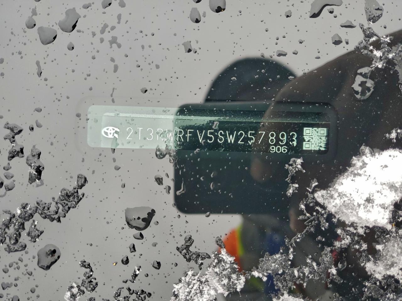 Toyota RAV4 Xle Image 2