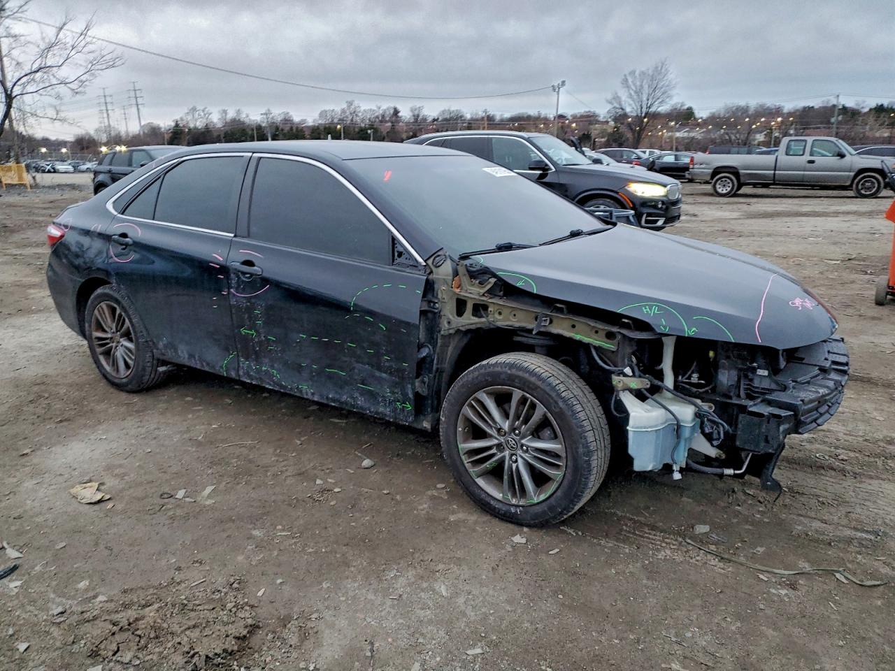 Toyota Camry Le Image 3