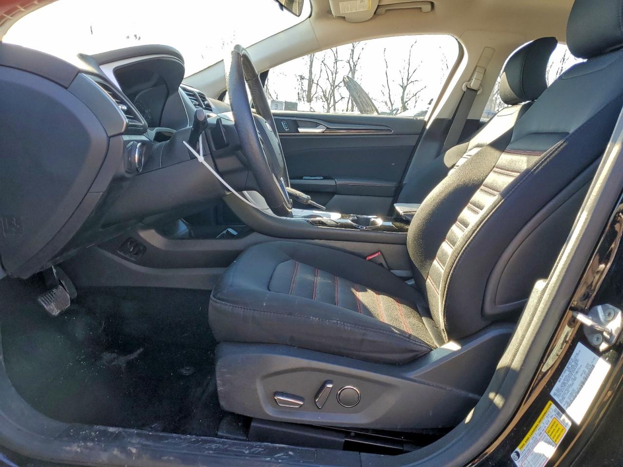 Ford Fusion Se Image 6