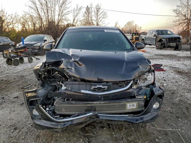 Chevrolet Sonic Lt Image 5