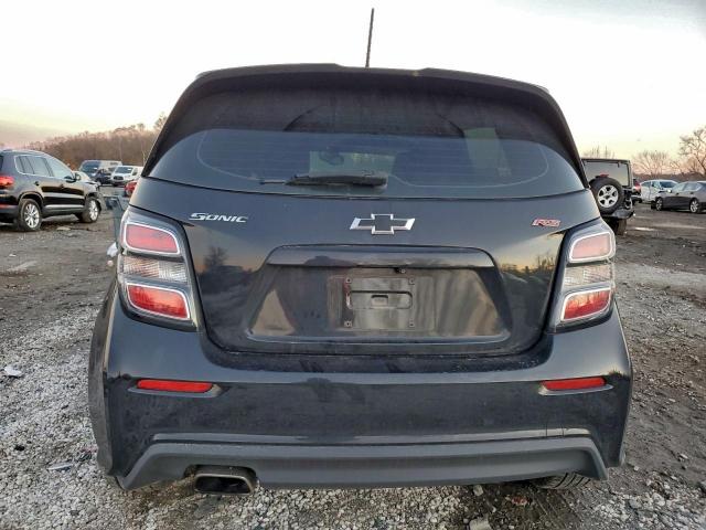 Chevrolet Sonic Lt Image 2