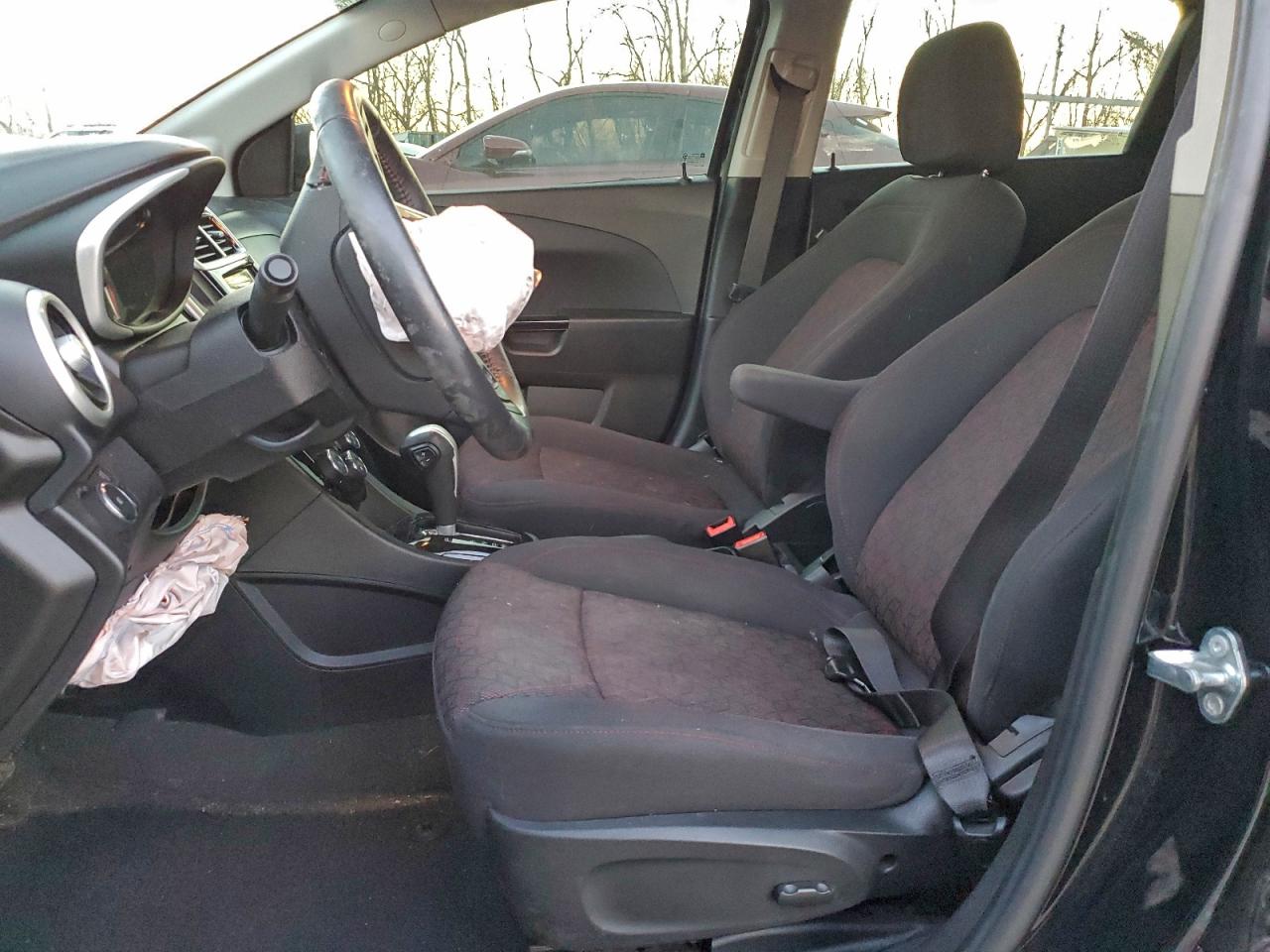 Chevrolet Sonic Lt Image 7