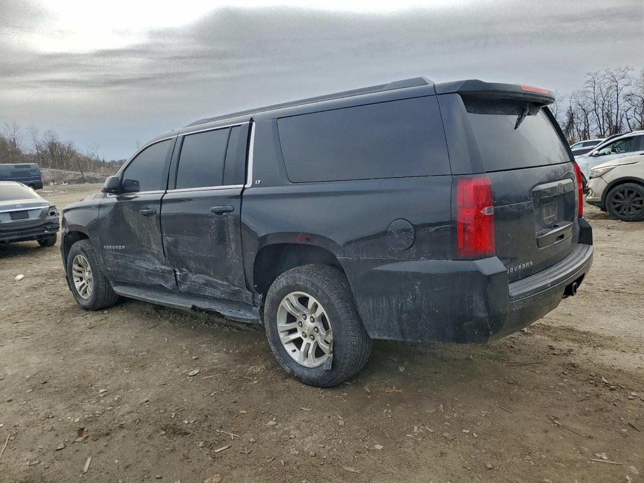 Chevrolet Suburban K1500 Lt Image 4