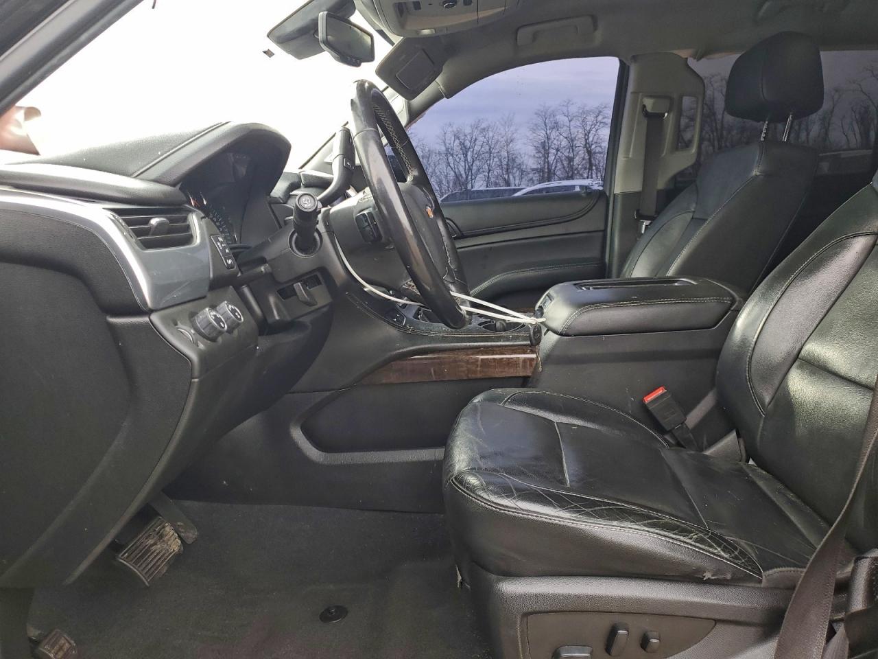 Chevrolet Suburban K1500 Lt Image 8