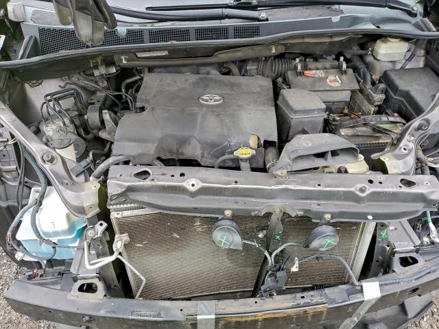 Toyota Sienna Le Image 12