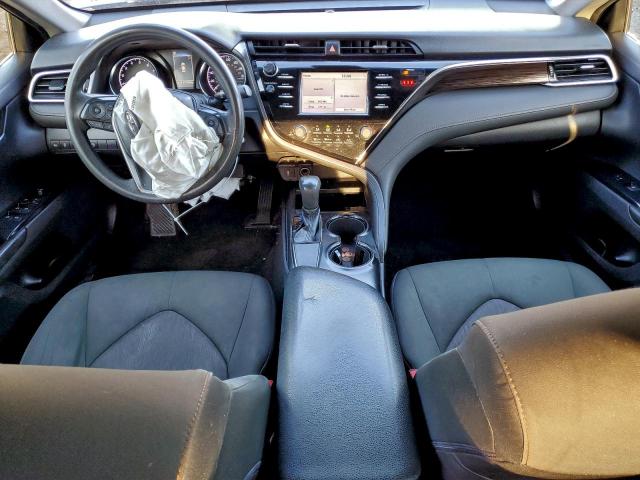 Toyota Camry L Image 6