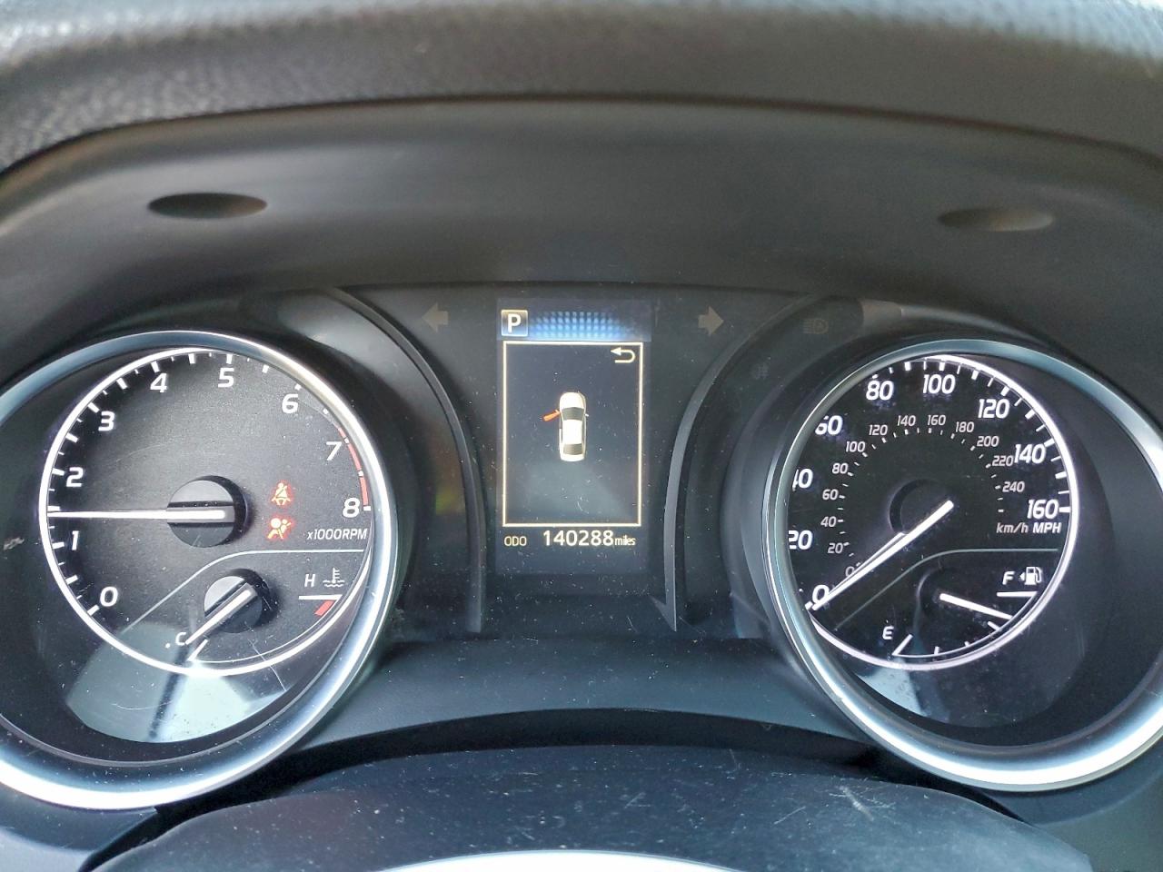 Toyota Camry L Image 7