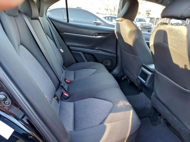 Toyota Camry L Image 11