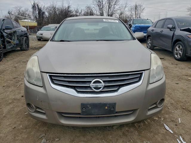 Nissan Altima Base Image 5