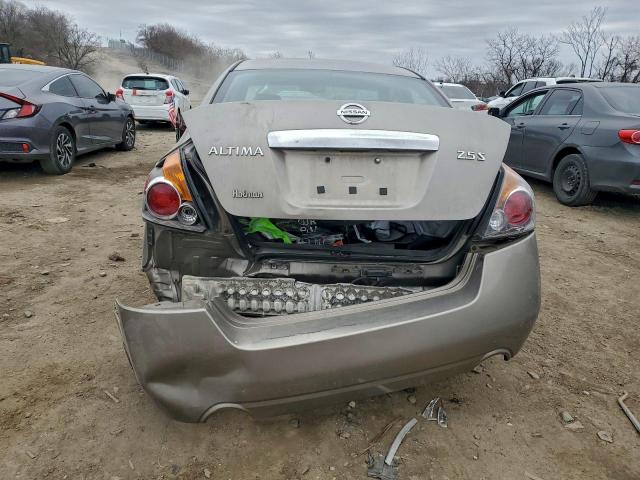 Nissan Altima Base Image 11