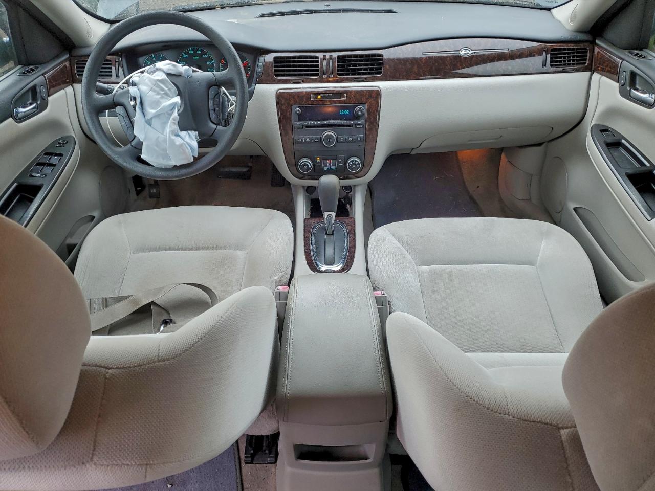 Chevrolet Impala Lt Image 9