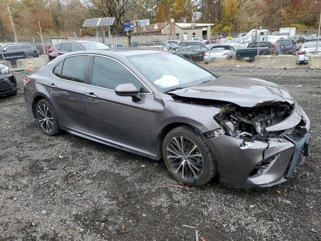 Toyota Camry Se Image 3