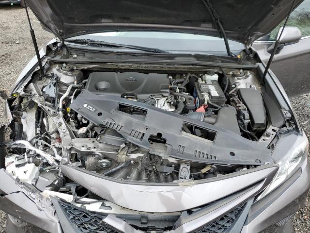 Toyota Camry Se Image 8