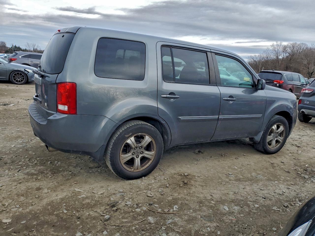 Honda Pilot Ex Image 10