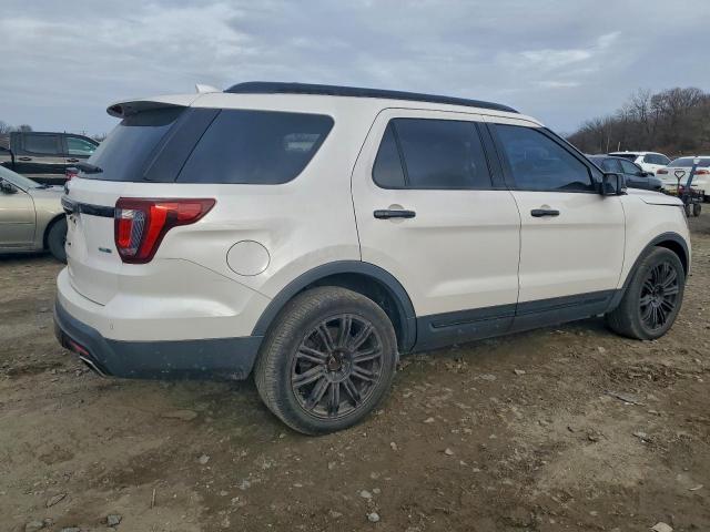 Ford Explorer Sport Image 5