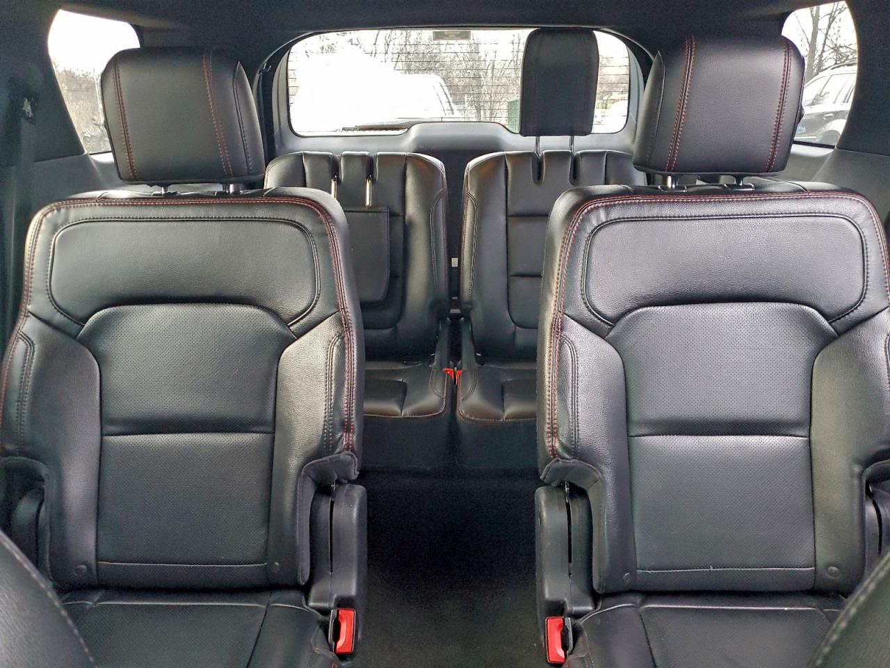 Ford Explorer Sport Image 3