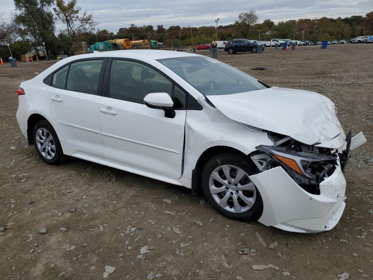 Toyota Corolla Le Image 2