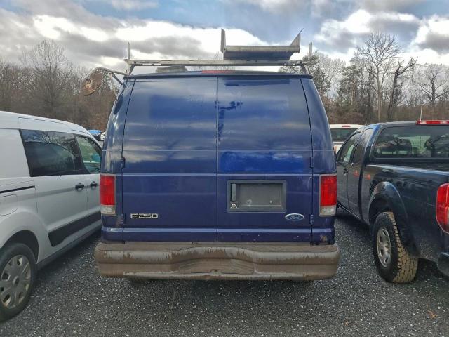 Ford Econoline E250 Van Image 8