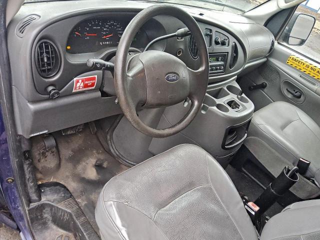 Ford Econoline E250 Van Image 2