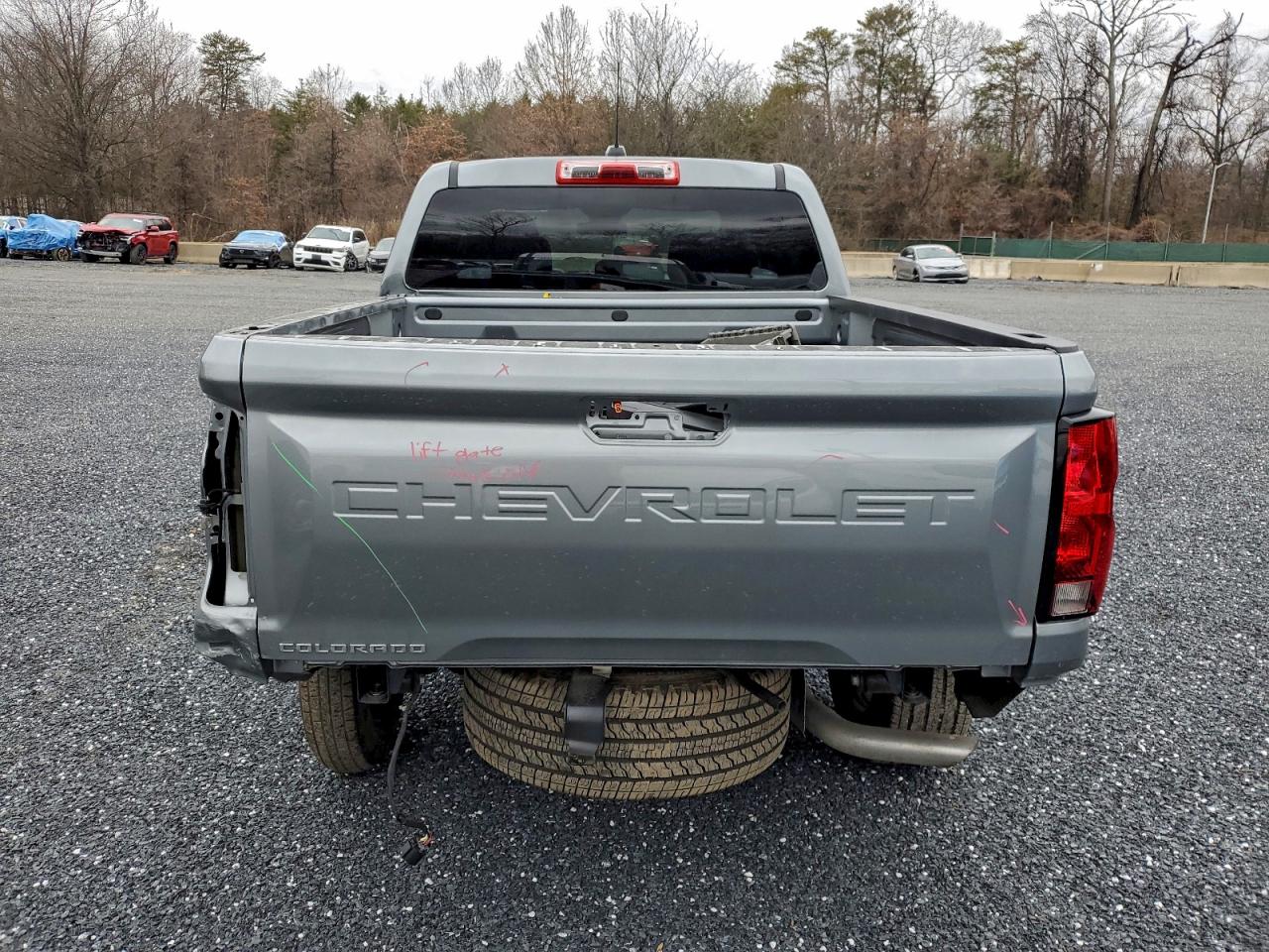 Chevrolet Colorado Image 3