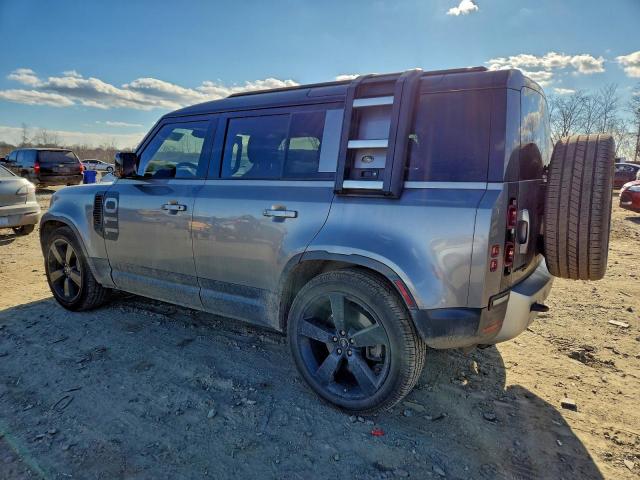 Land Rover Defender 110 Se Image 2