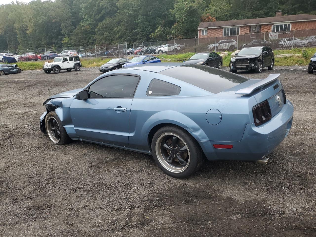 Ford Mustang Image 6