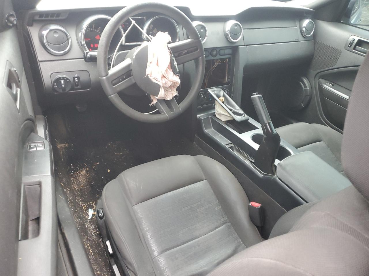 Ford Mustang Image 8