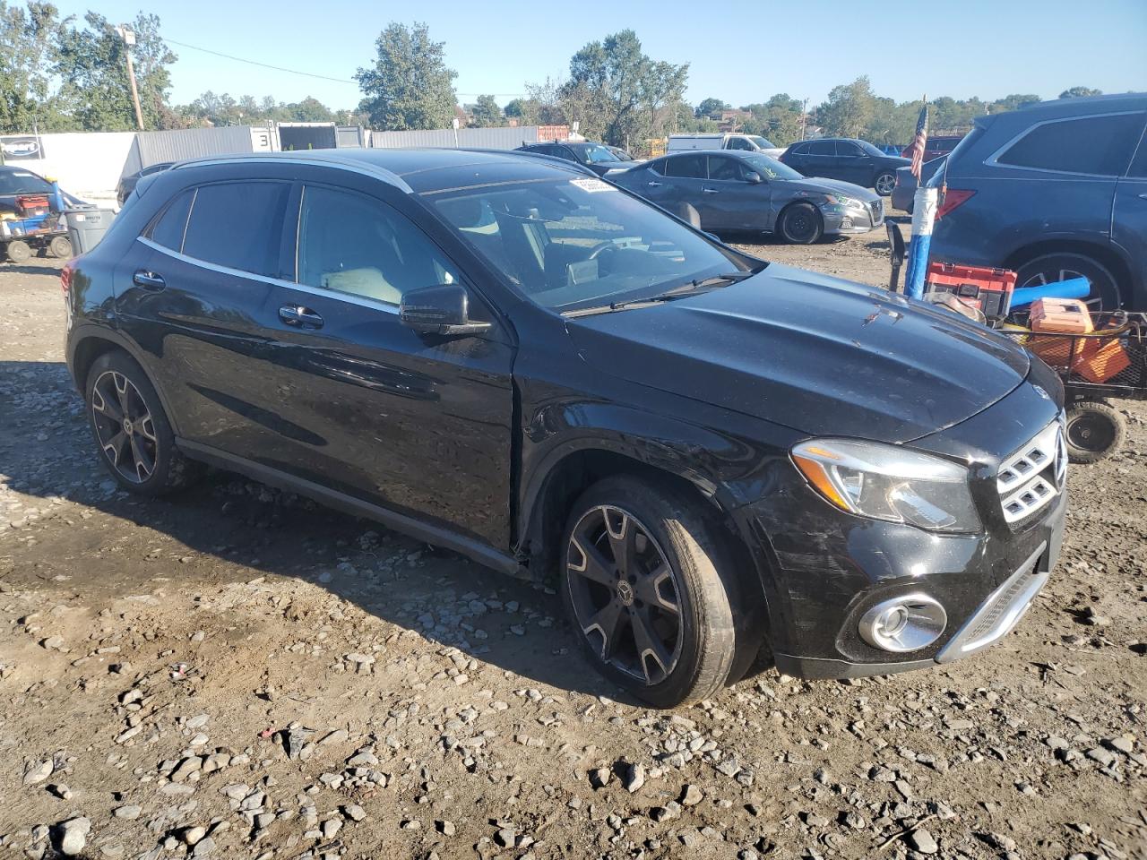 Mercedes-Benz GLA 250 Image 9