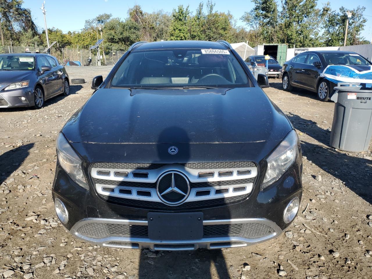 Mercedes-Benz GLA 250 Image 12