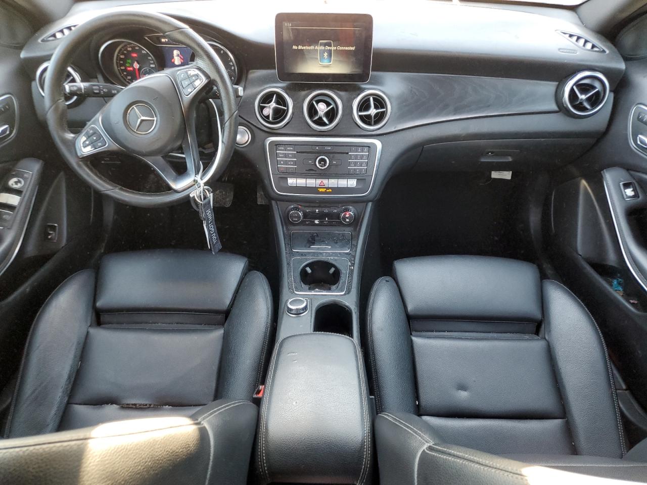 Mercedes-Benz GLA 250 Image 8