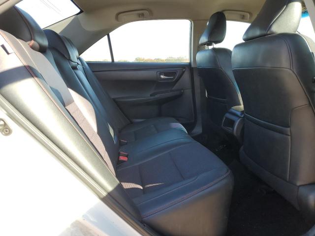 Toyota Camry Le Image 8