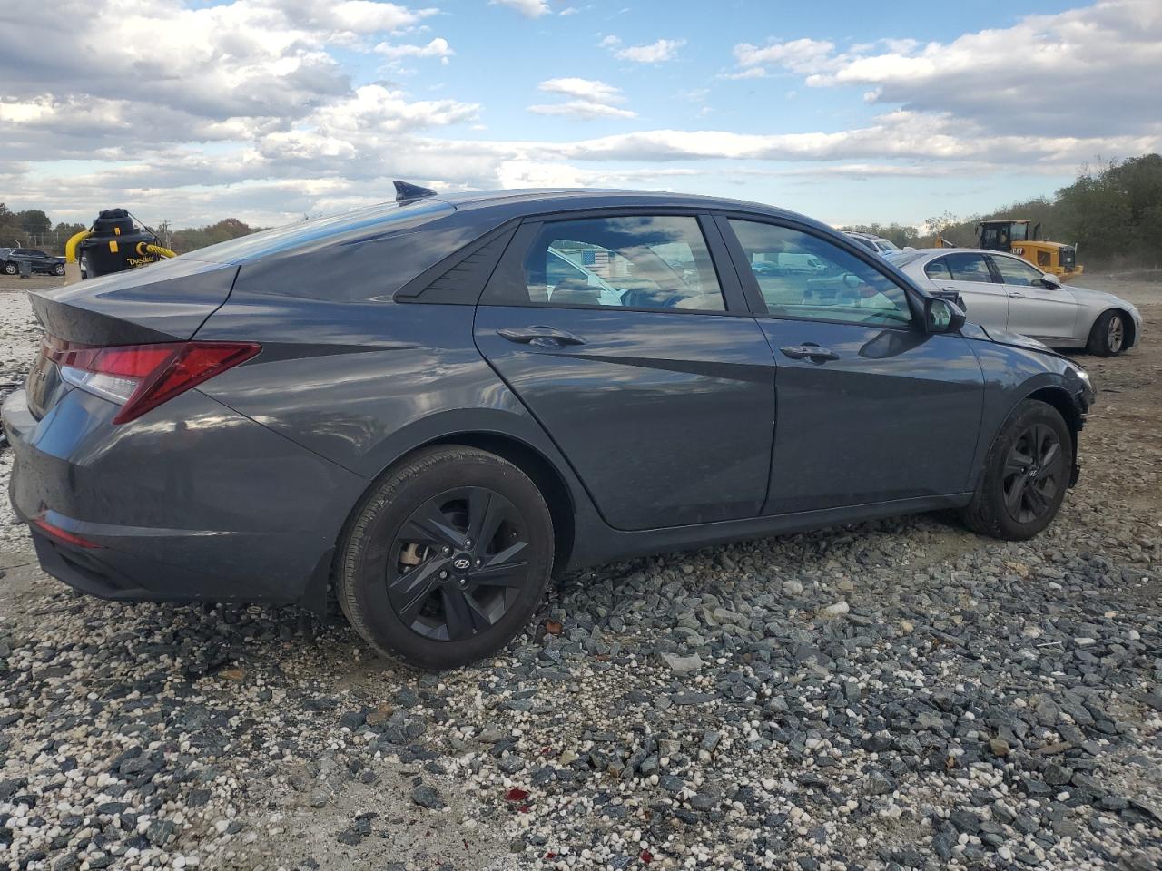 Hyundai ELANTRA Sel Image 6