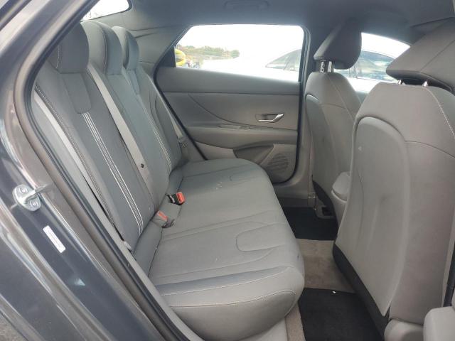 Hyundai ELANTRA Sel Image 5