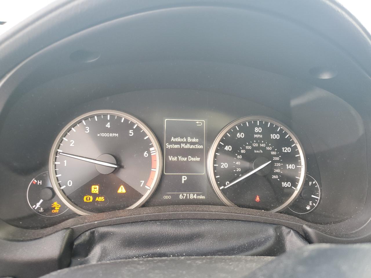 Lexus NX 300 Base Image 11