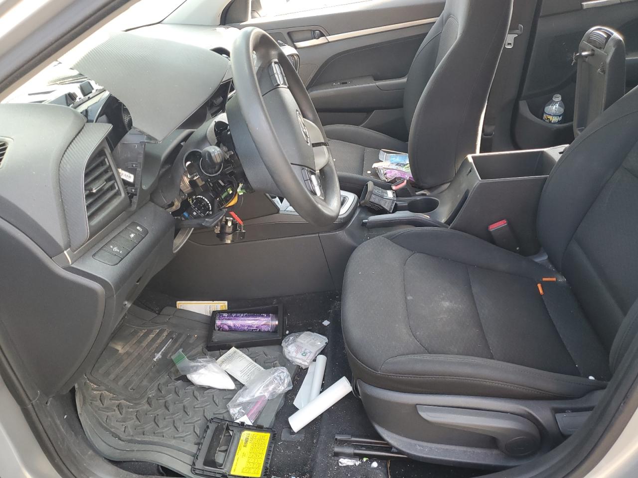 Hyundai ELANTRA Se Image 10