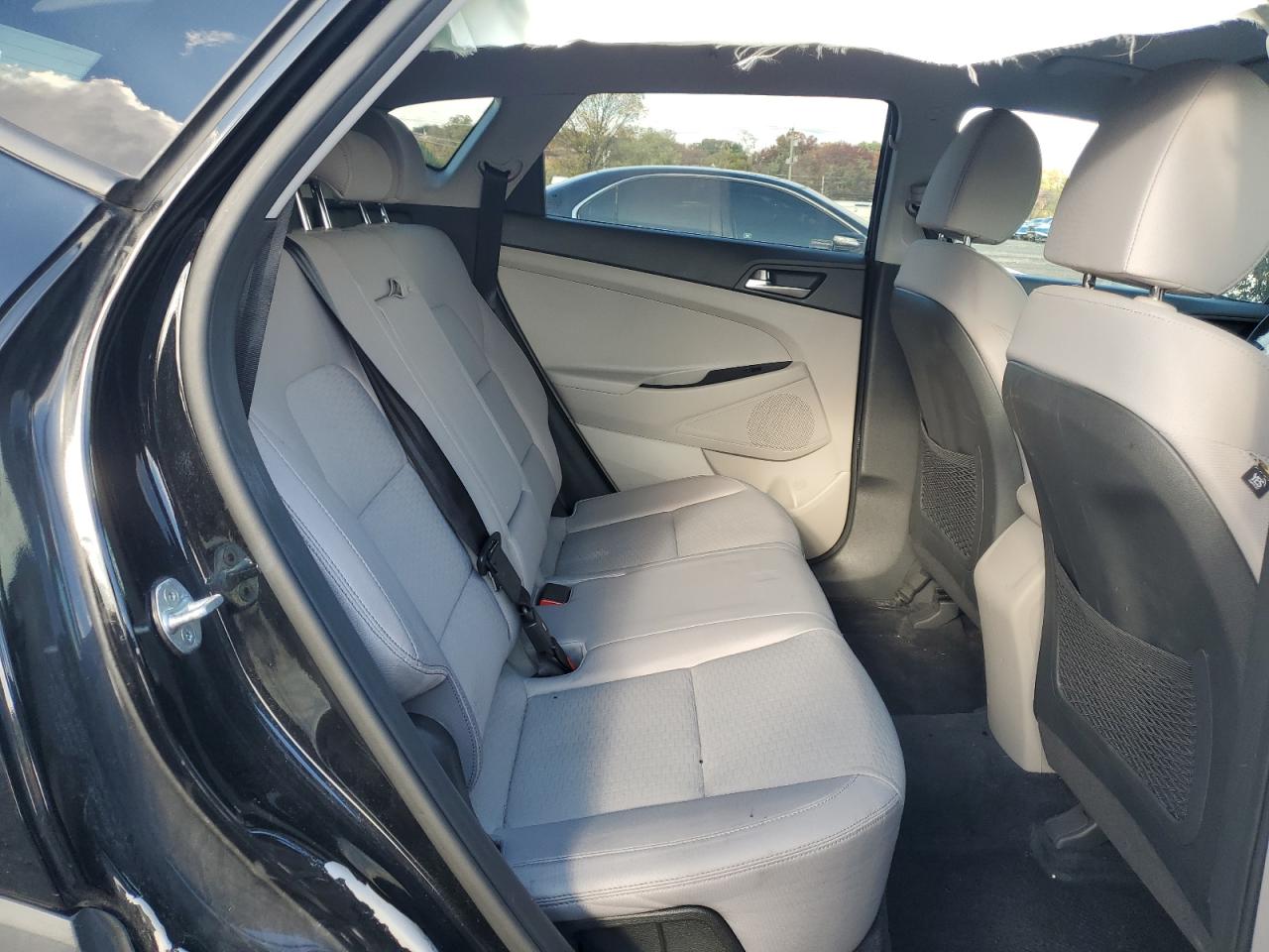 Hyundai TUCSON Limited Image 3