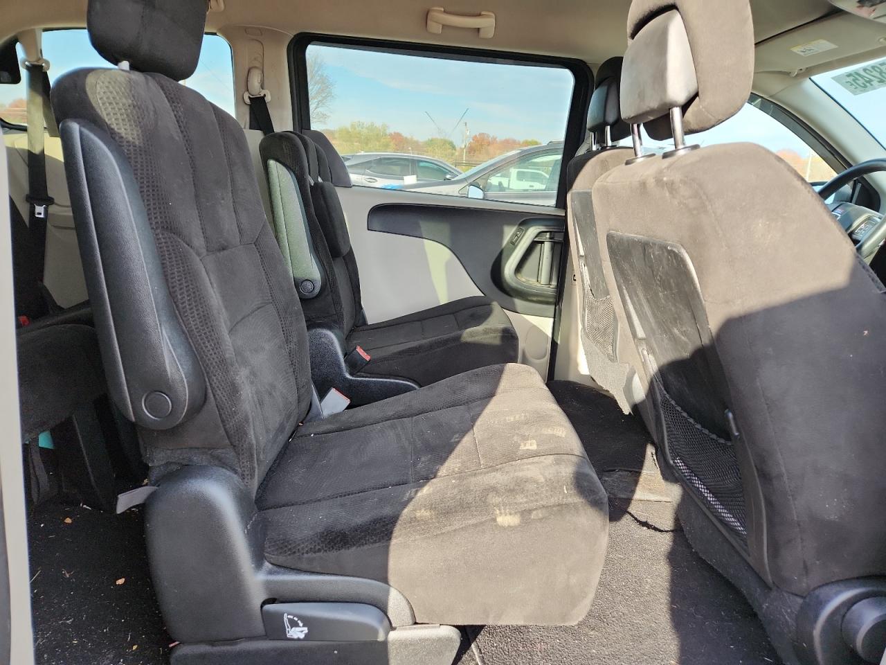 Dodge Caravan Sxt Image 8