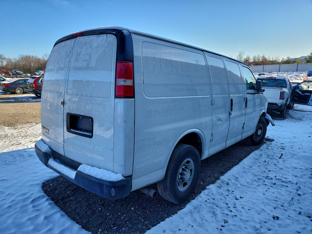 Chevrolet Express Image 3