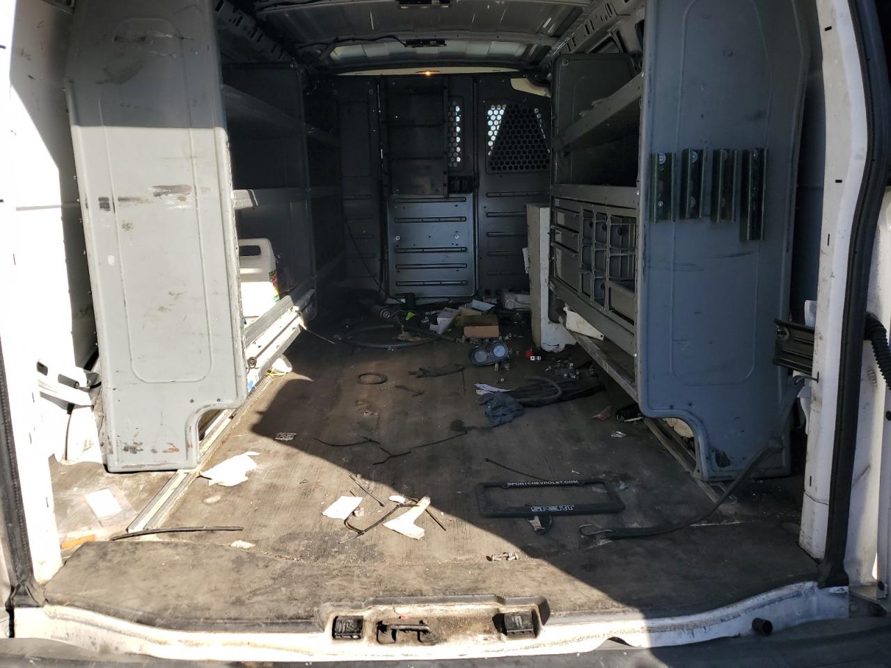 Chevrolet Express Image 9