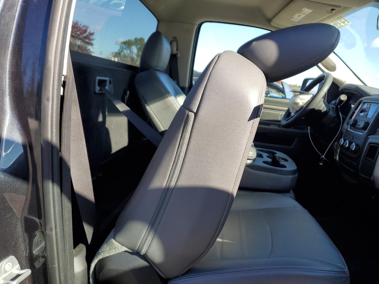 Ram 1500 St Image 10